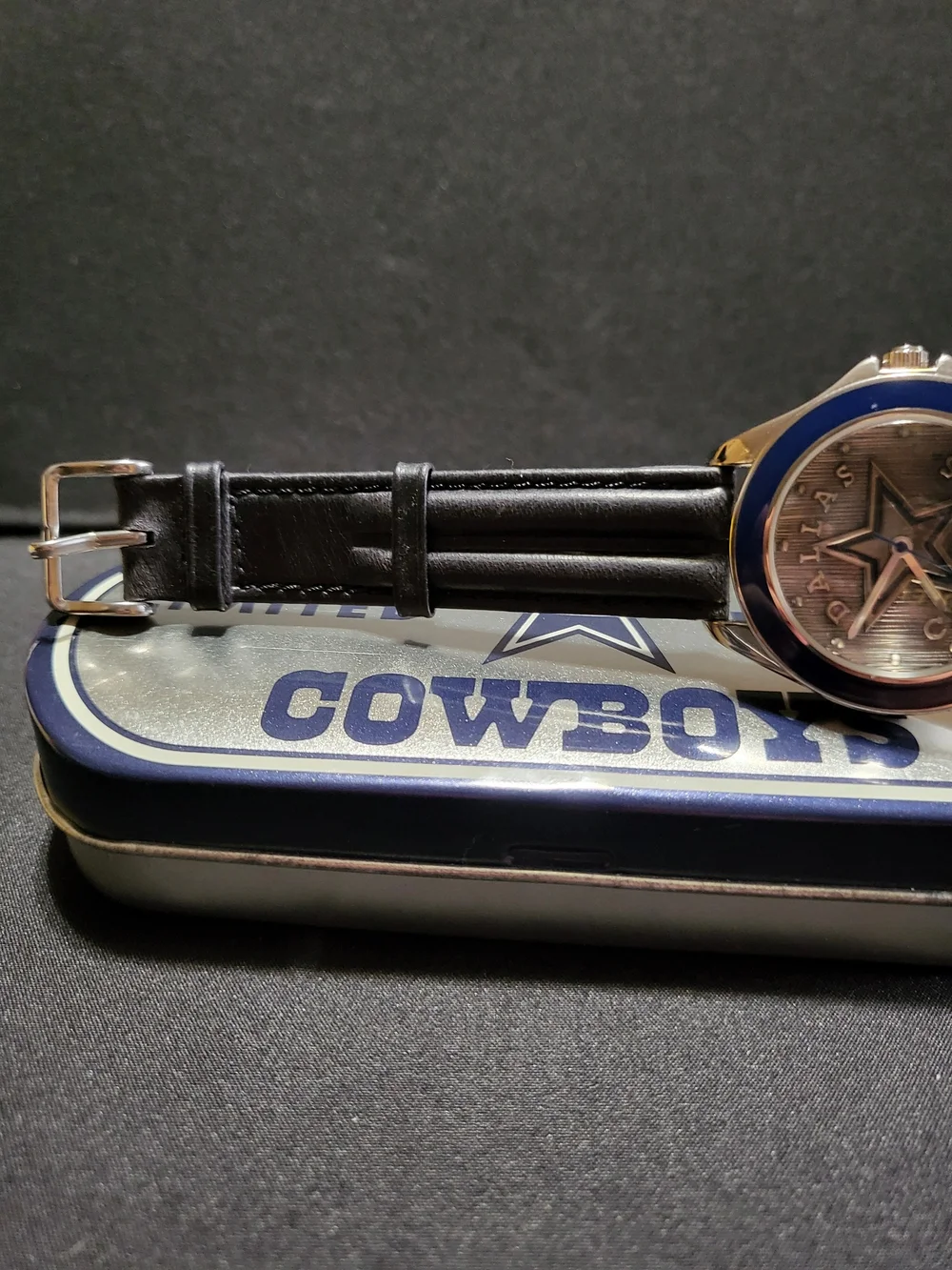 FOSSIL - Vintage Dallas Cowboys Limited Edition NFL Watch - Blue & Silver